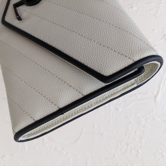 Yves Saint Laurent wallet - Picture 13 of 16